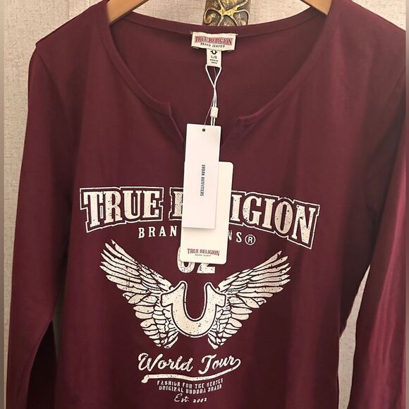 TRUE RELIGION Burgundy Long Sleeve Notch Logo Urban Tee Women's size: La… - Picture 9 of 17